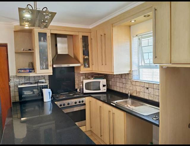 2 BEDROOM HOUSE FOR SALE IN OAKGLEN